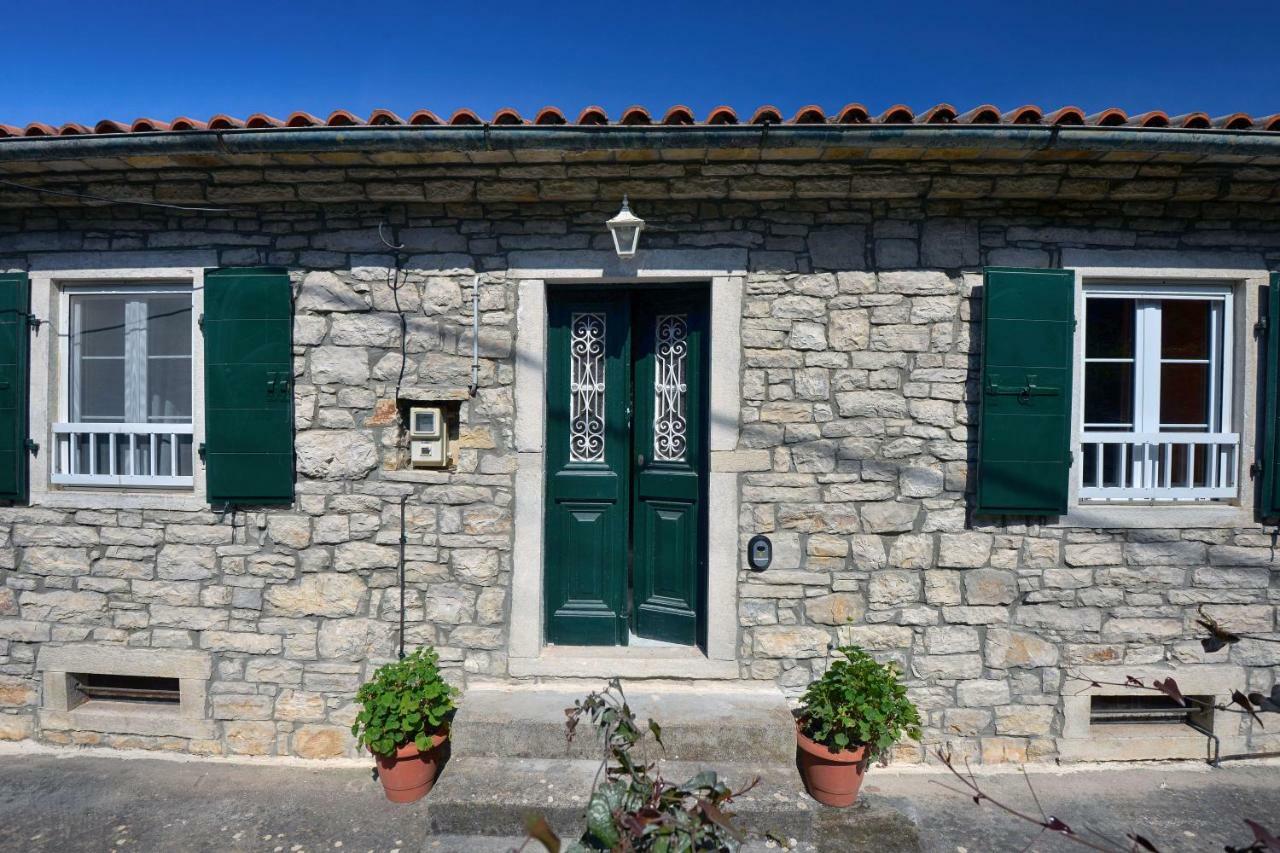 Mikroulis Residence Mastoratika Экстерьер фото