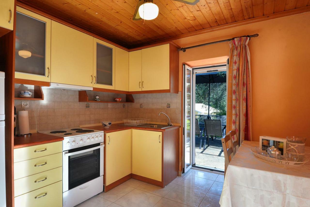 Mikroulis Residence Mastoratika Экстерьер фото